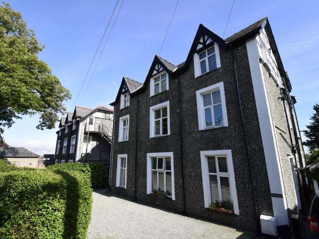 Flat for sale in Criccieth