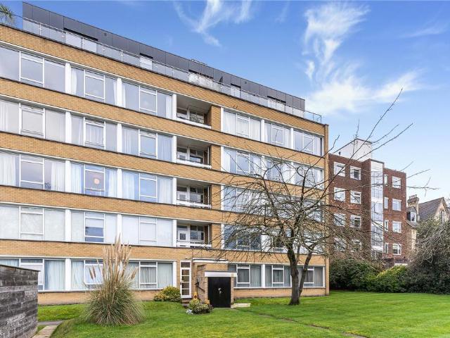 Flat for sale in Putney, Greater London