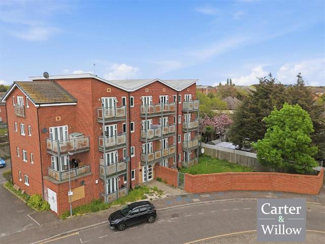 Flat for sale in Dagenham, Isle Of Man