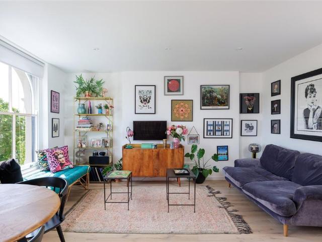 Flat for sale in Notting Hill, Greater London