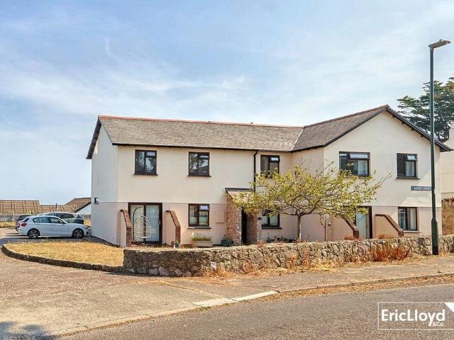 Flat for sale in Brixham