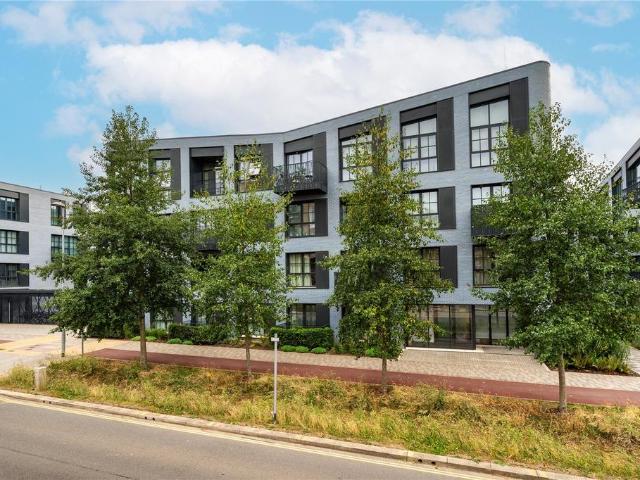 Flat for sale in Arbury, Cambridgeshire