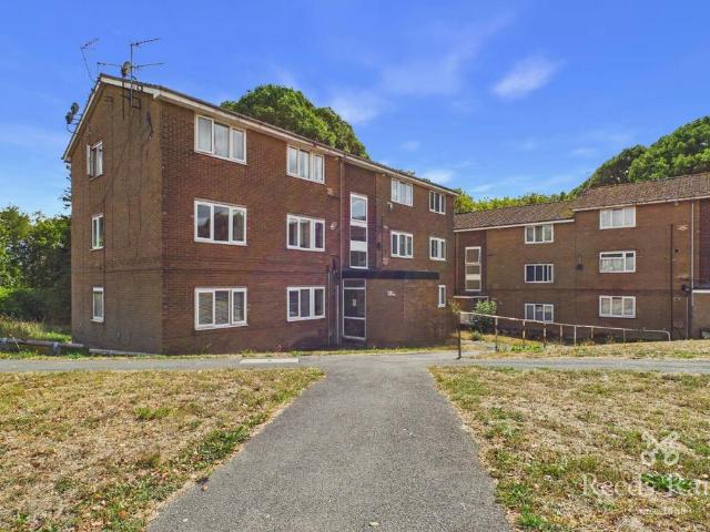 Flat for sale in Shiregreen, South Yorkshire