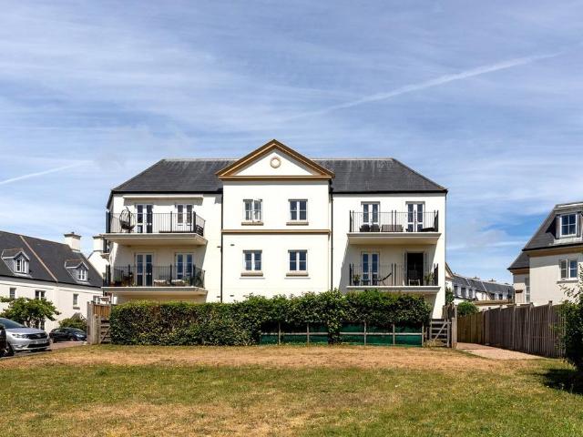 Flat for sale in Hornsey, Isle Of Man