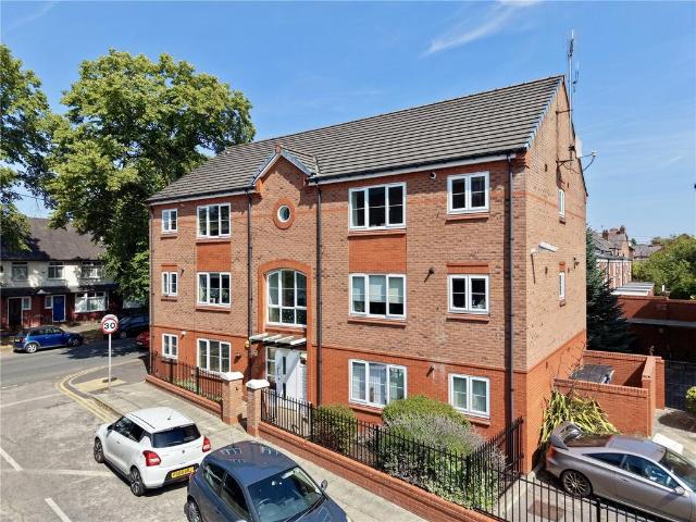 Flat for sale in Allerton, Calderstones