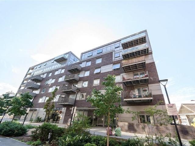 Flat for sale in Leyton, Greater London