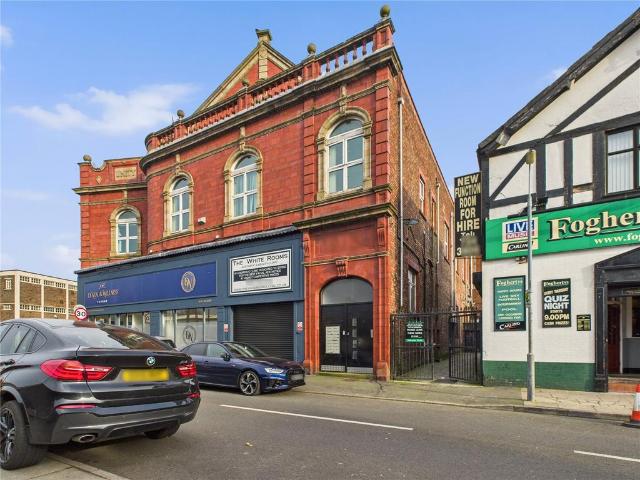 Flat for sale in Calderstones