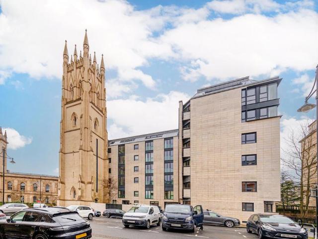 Flat for sale in Park District, Scotland
