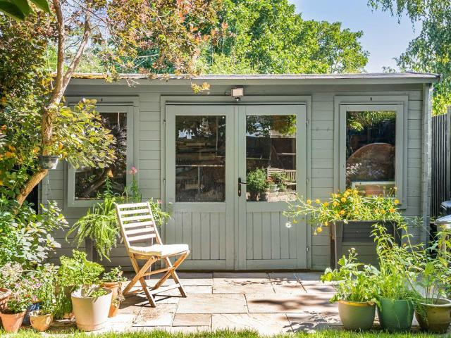 Flat for sale in Hertford, Colliers End
