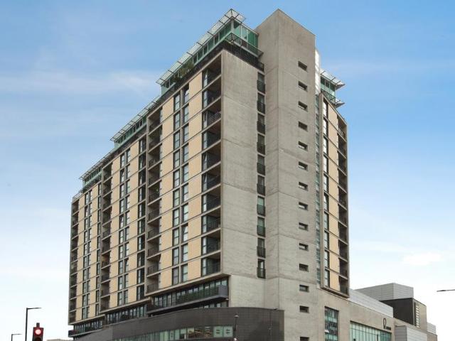 Flat for sale in North Finchley, Greater London