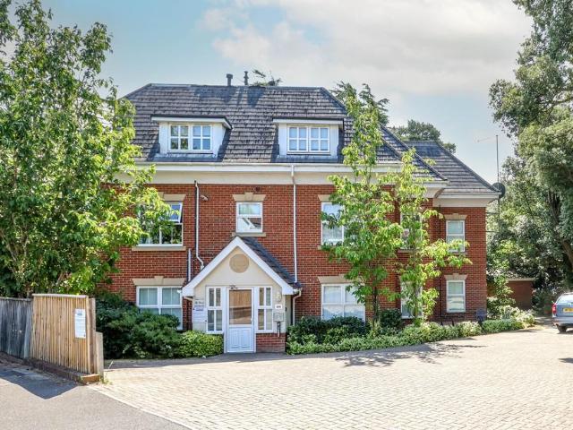 Flat for sale in Talbot Village, Bournemouth