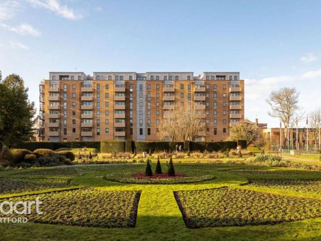 Flat for sale in Brooklands, Monks Orchard