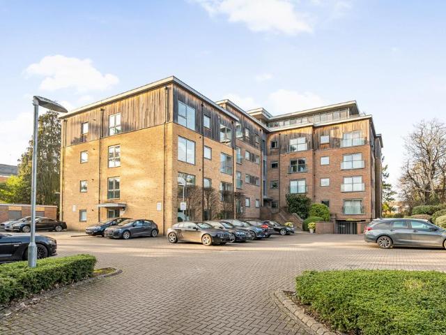 Flat for sale in Reading