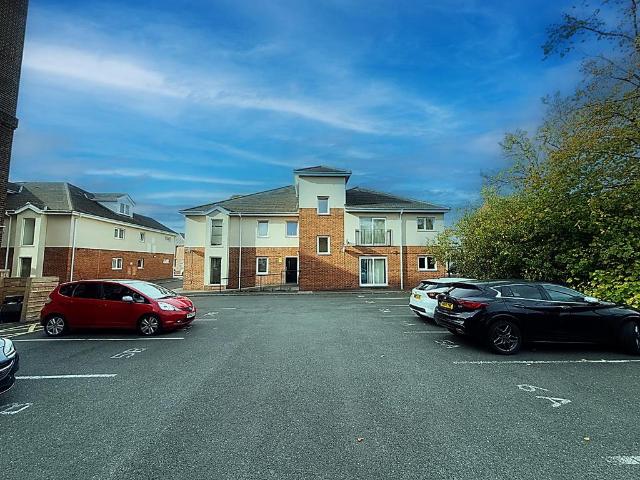 Flat for sale in Wallsend, North Tyneside