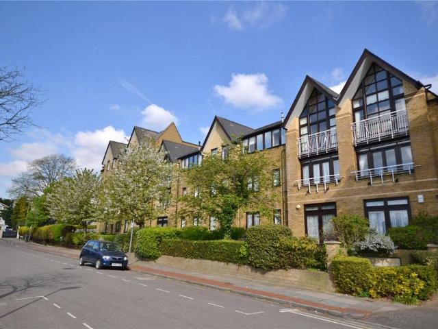 Flat for sale in North Finchley, Isle Of Man