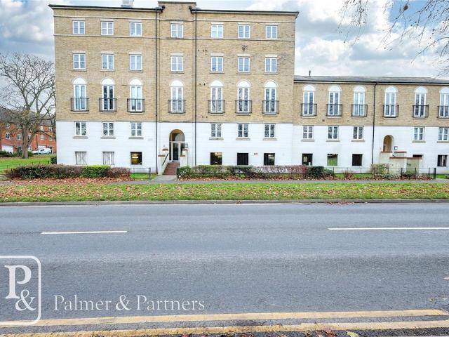 Flat for sale in Fordham Heath, Essex