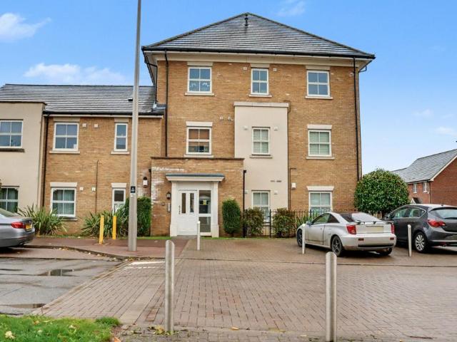 Flat for sale in Redhouse Park, Great Linford