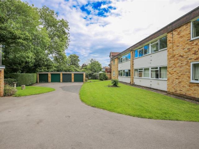Flat for sale in Cherry Orchards, Feckenham