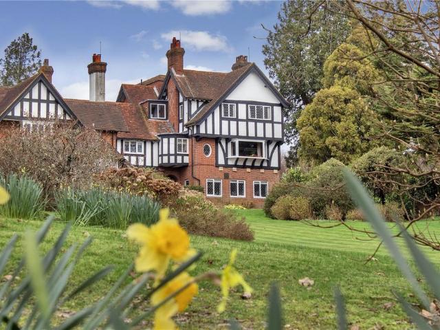 Flat for sale in Cross In Hand, East Sussex