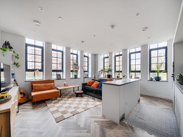 Flat for sale in Bell Farm, High Field