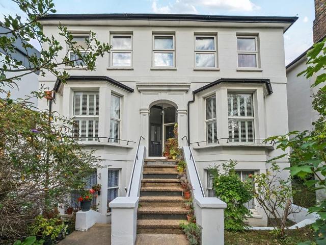 Flat for sale in London Borough of Bromley, Greater London