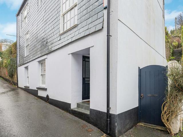 Flat for sale in Strode, Devon