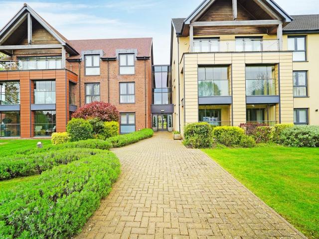 Flat for sale in Elmdon, West Midlands