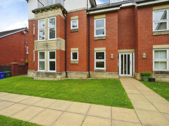 Flat for sale in Georgia, Greater Manchester