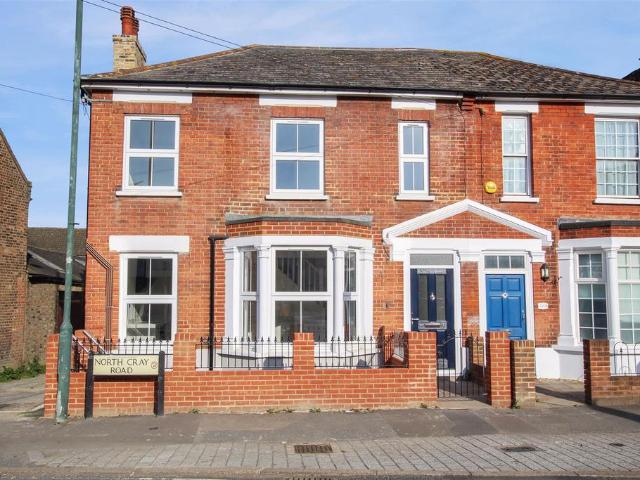 Flat for sale in Bexley, Greater London