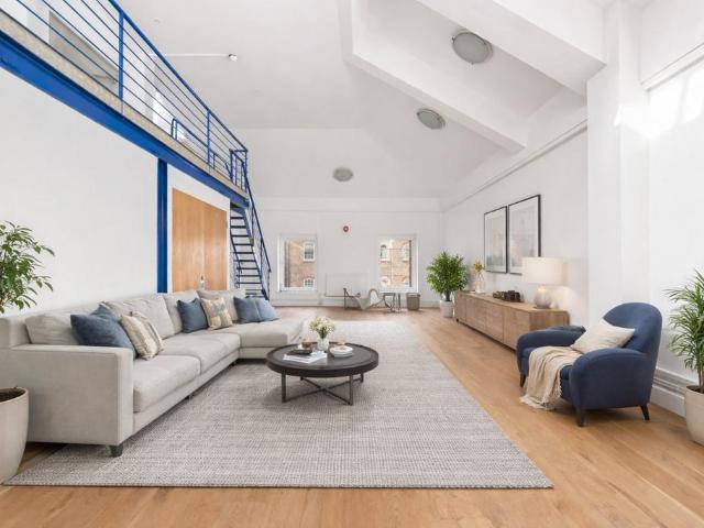 Flat for sale in Shoreditch, Greater London