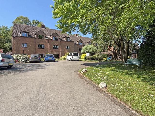 Flat for sale in Tonedale, Somerset