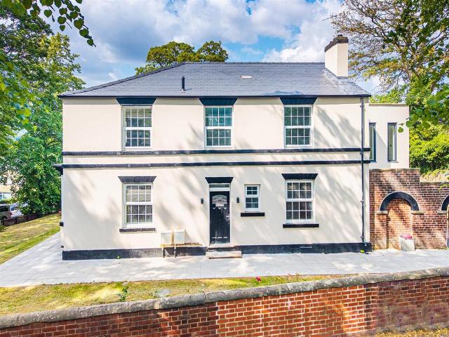 Flat for sale in Kenwood, South Yorkshire