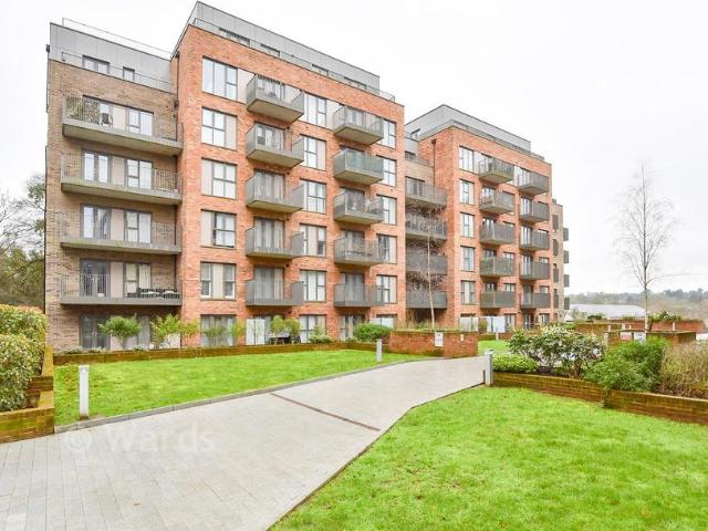 Flat for sale in Ringlestone, Midway