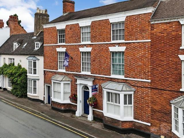 Flat for sale in Crookhill, Worcestershire