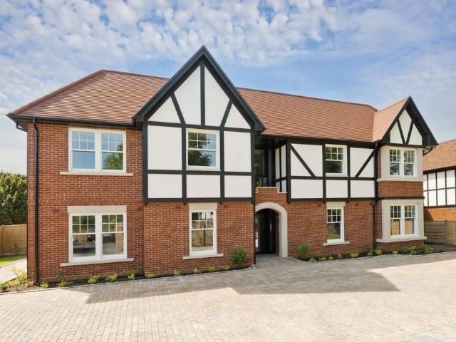 Flat for sale in Blackhills, Surrey