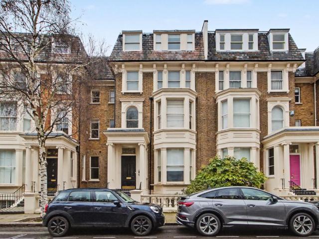 Flat for sale in City of Westminster, Greater London