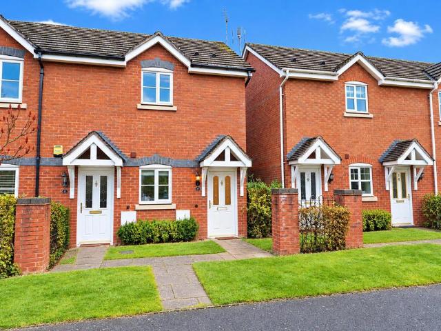 Flat for sale in Whitemoor, Warwick