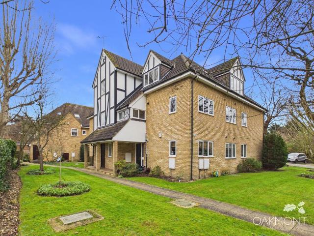 Flat for sale in Ardleigh Green, Greater London