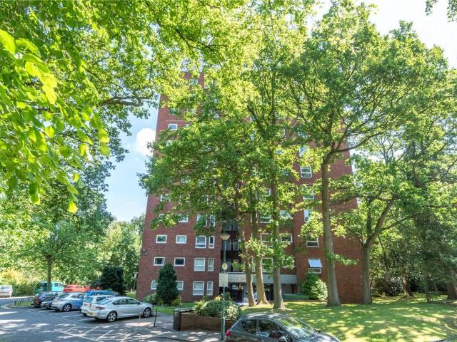 Flat for sale in Wake Green, West Midlands