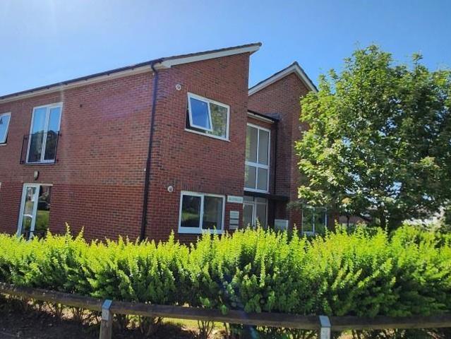 Flat for sale in Pachesham Park, Surrey