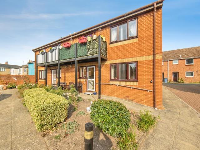 Flat for sale in Sudbury, Babergh