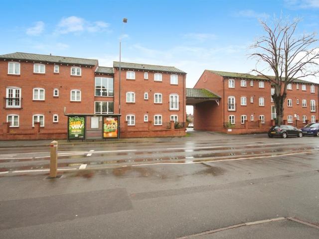 Flat for sale in Cliff Hill, Green Close