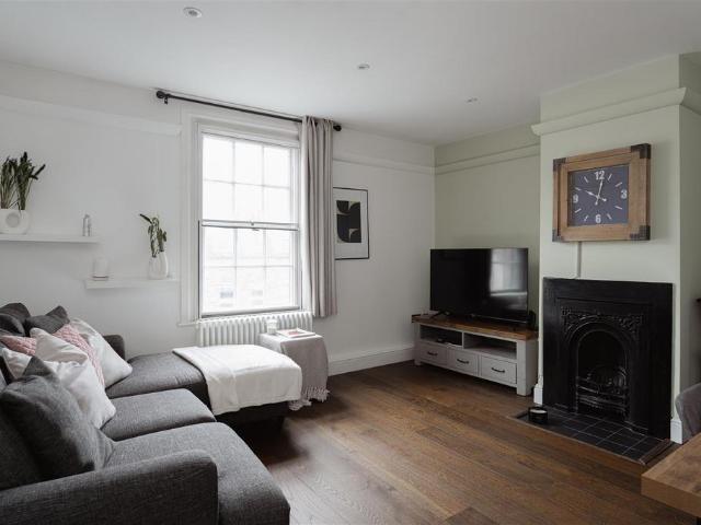 Flat for sale in South Park, Red Hill