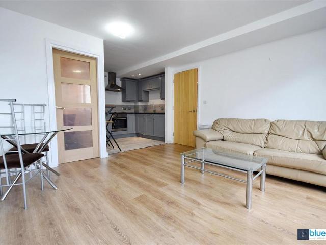 Flat for sale in Ropewalks, Calderstones