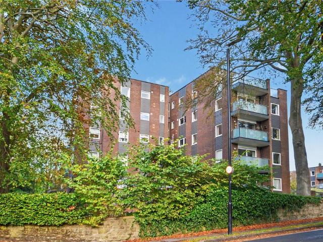 Flat for sale in Park Villas, Leeds