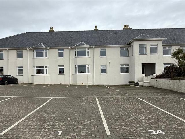 Flat for sale in Trearddur, Wales
