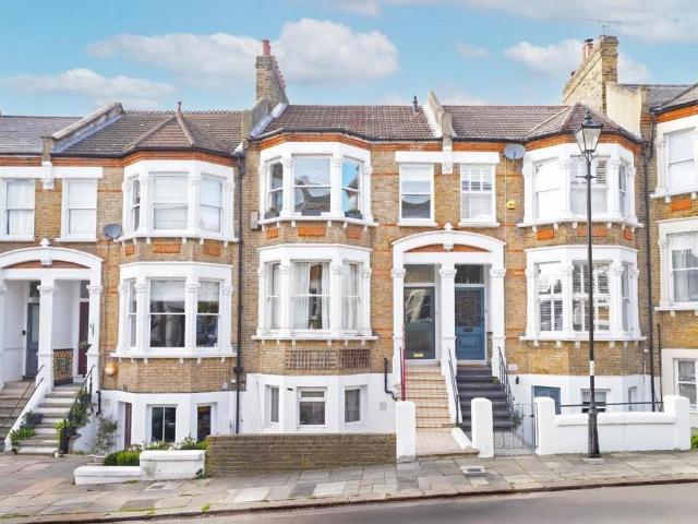 Flat for sale in London Borough of Lewisham, Brockley