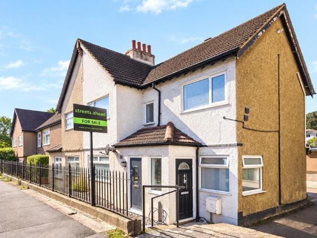 Flat for sale in Hooley, Reigate and Banstead