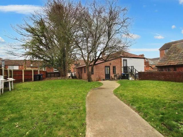 Flat for sale in Trowbridge