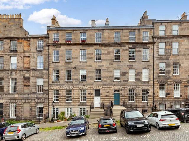 Flat for sale in New Town, Scotland